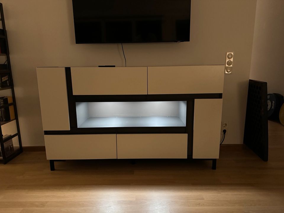 Sideboard „Ark“ mit LED-Beleuchtung in Leipzig