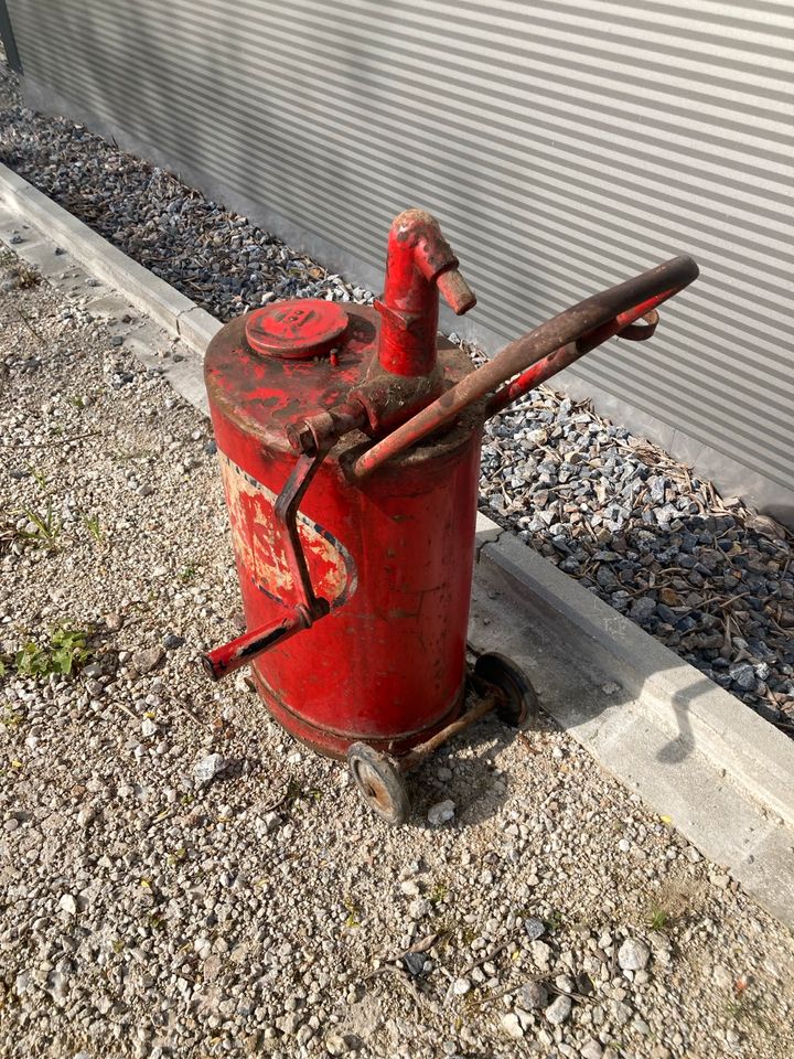 Esso Ölpumpe Zapfsäule ölschleuder Oldtimer Garage in Schwandorf