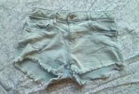 Hellblaue Jeans-Shorts im "Used Look" in Größe 34 Aachen - Aachen-Mitte Vorschau
