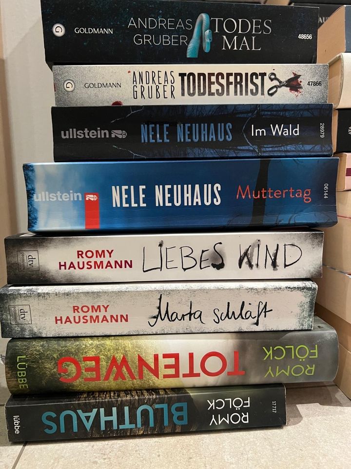 Büchersammlung / Krimi, Thriller verschiedenes in Ötisheim