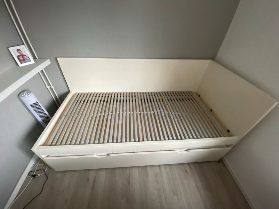 90x200 Bett ausziehbar mit nochmal 90x200 in Berlin