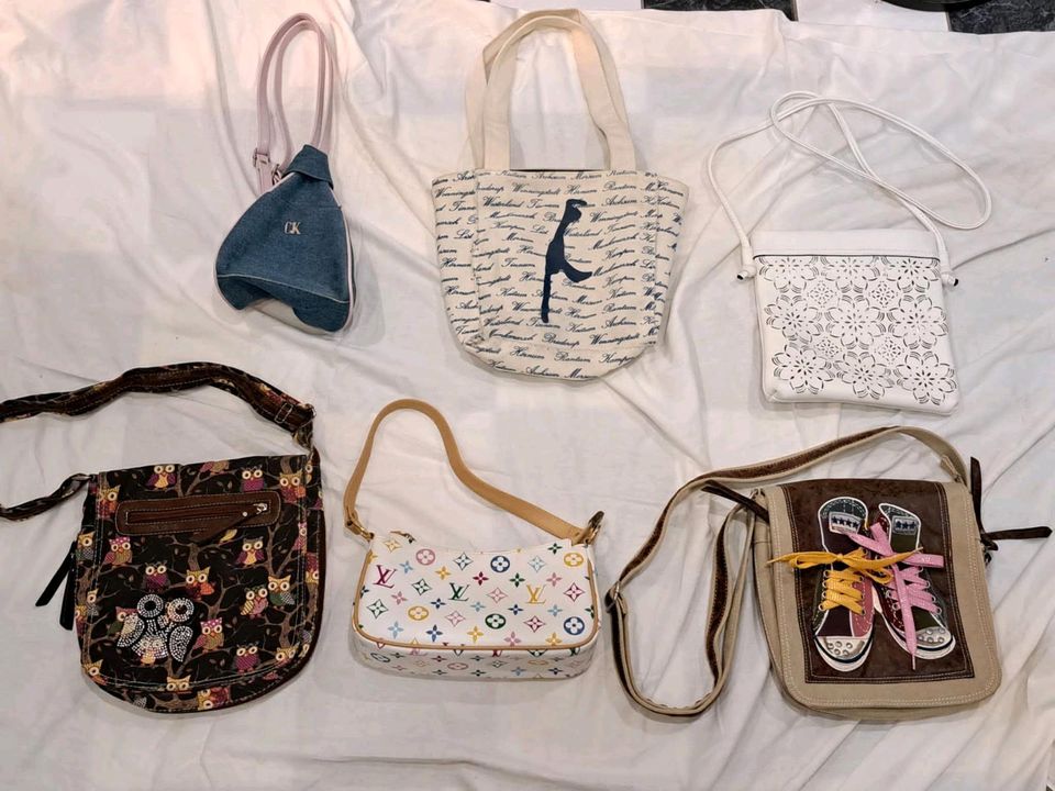 Handtasche, weiß, neuwertig, inklusive Versand in Heinsberg