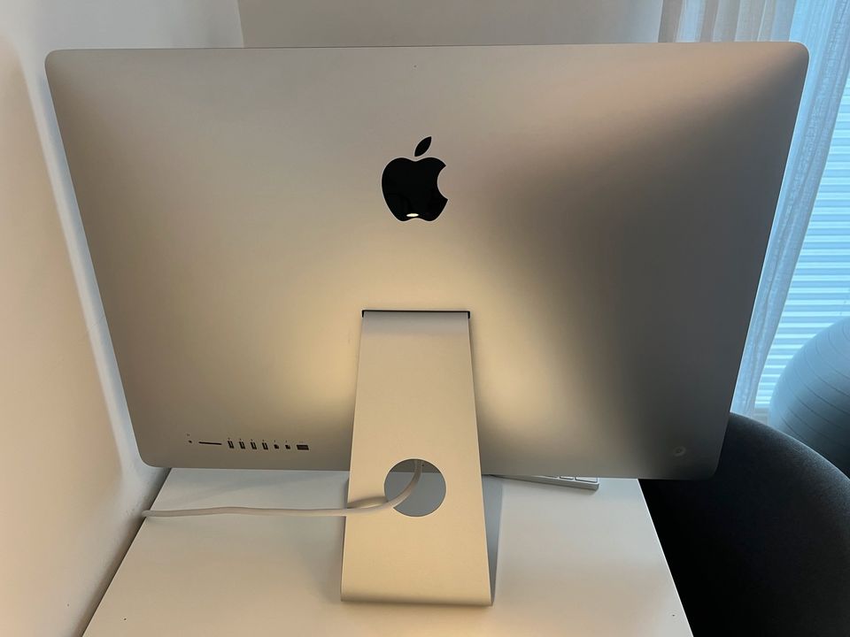 Apple iMac 27 Zoll mit Tastatur & Trackpad in Osterholz-Scharmbeck