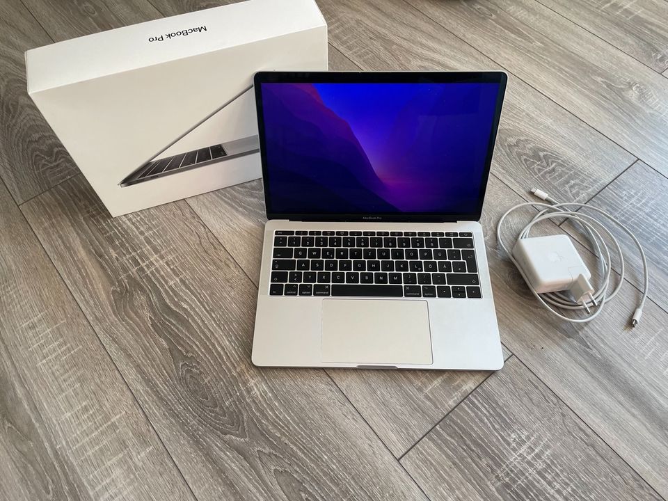 Apple MacBook Pro 2016 512GB SSD, 8GB RAM in Rodgau