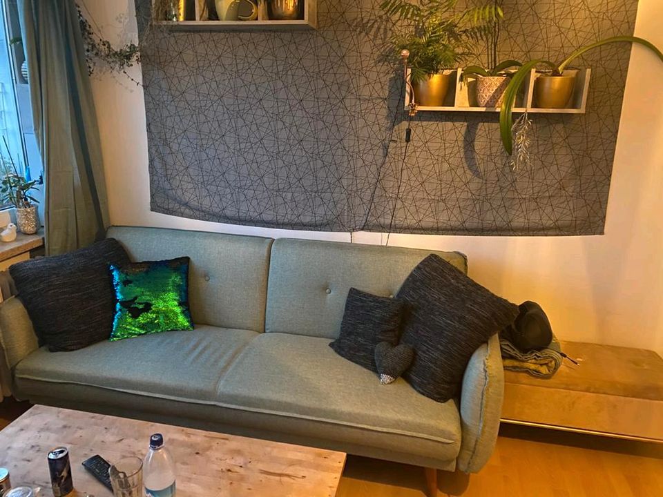 Wohnungsauflösung: Couch, Tisch, Sofa, Einzel-& Doppelbett in München