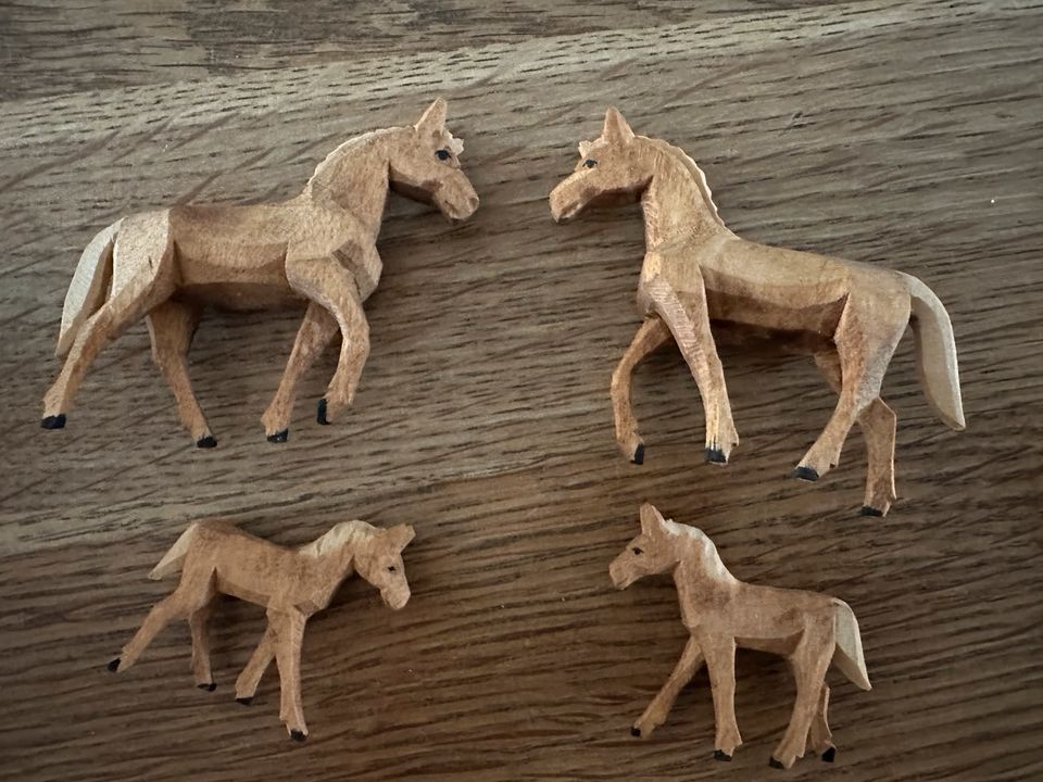 Helbig Erzgebirge Miniaturen Pferde in Dresden