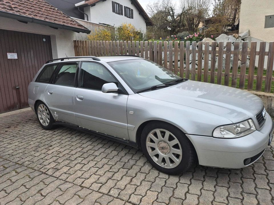 Audi A4 B5 avant 1.9 TDI in Mainburg