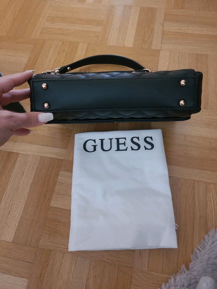 Handtasche Guess in Offenbach