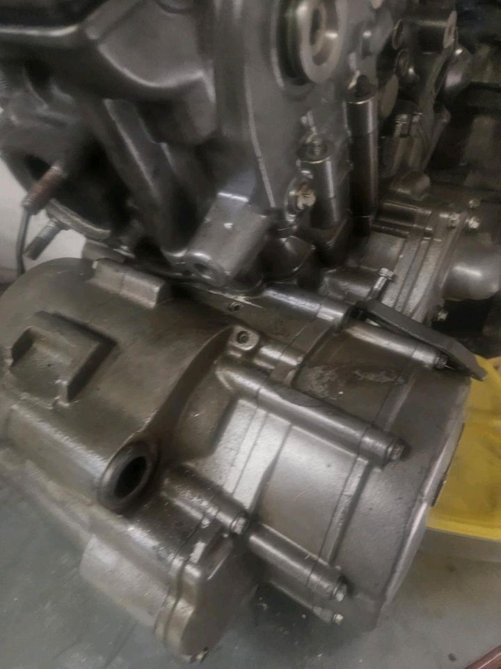KTM superduke 950 Motor ohne zylinderkopf ohne Kupplung in Thalhausen b. Hamm