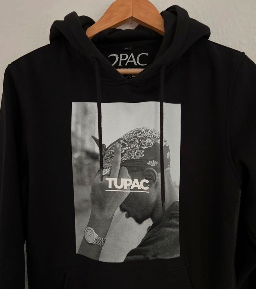 Mister Tee THE WORLD - Kapuzenpullover TUPAC Gr M TOP in Dortmund