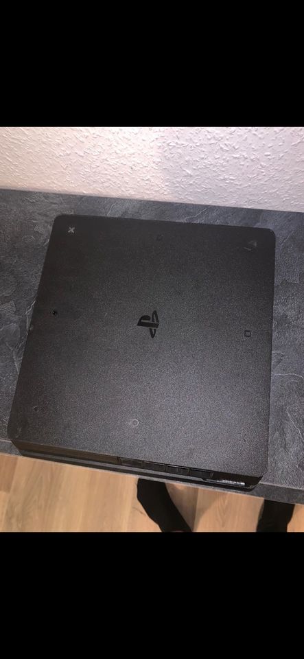 PlayStation 4 mit 1 Controller und spielen in Gera