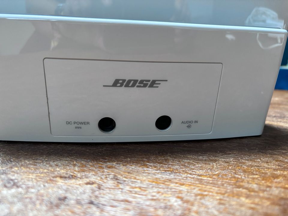Bose Sound Dock Series II Speakers inkl Fernbedienung und Adapter in Frankfurt am Main