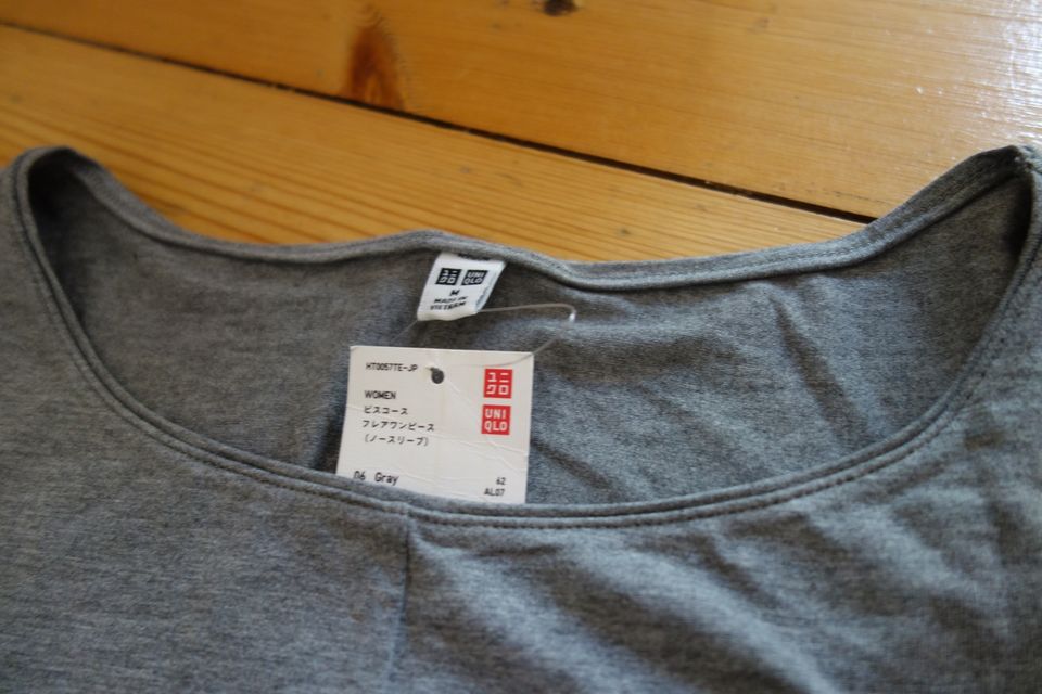 NEU UNIQLO  ÄRMELLOSES MINIKLEID Gr.S in Berlin