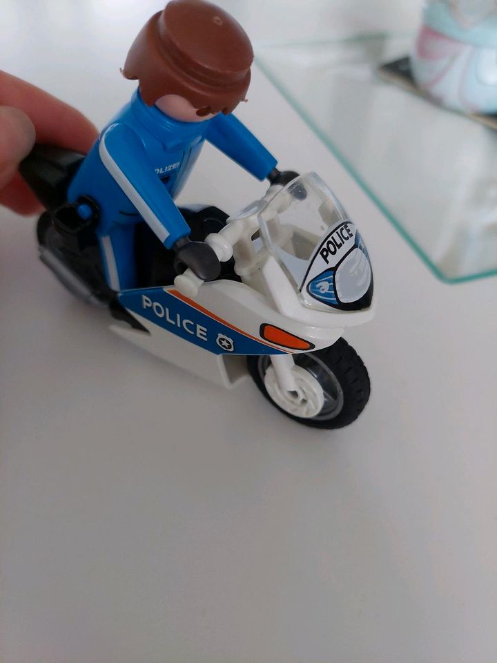 Polizeimotorrad Playmobil in Gerstetten