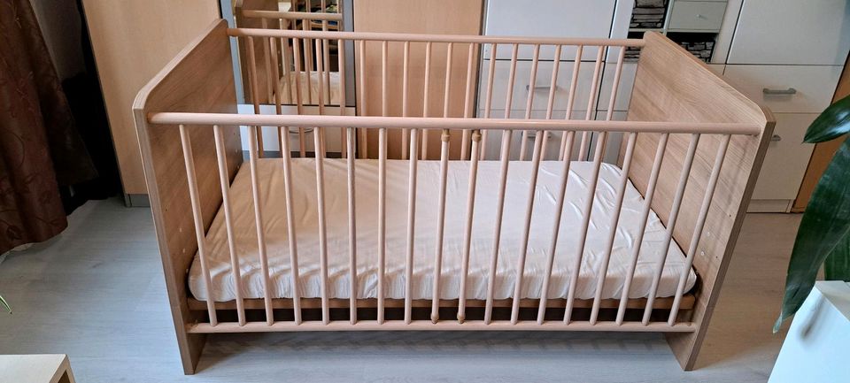 Babybett/Kinderbett 70x140 cm inklusive Matratze von Paidi in Erfurt