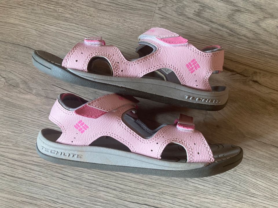 Columbia Trekkingsandalen Sandalen rosa grau Größe 35 in Hessen - Bürstadt  | Gebrauchte Kinderschuhe Größe 35 kaufen | eBay Kleinanzeigen ist jetzt  Kleinanzeigen
