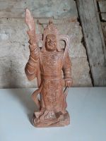 Holzschnitzerei Krieger aus Hanoi Vietnam Asien Hessen - Wehrheim Vorschau