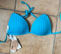 Bikini Oberteil Calzedonia Gr. 70D/75C/80B blau glitzer NEU Hessen - Bad Nauheim Vorschau