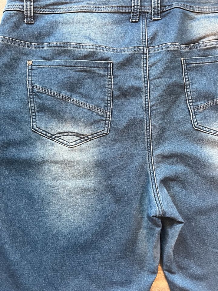 Kurze Jeans Sheego in Balingen