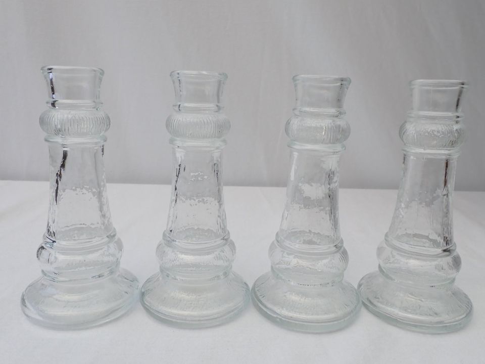 4 alte Pressglas Vasen auch Kerzenständer ca. 15 cm transparent in Geldern