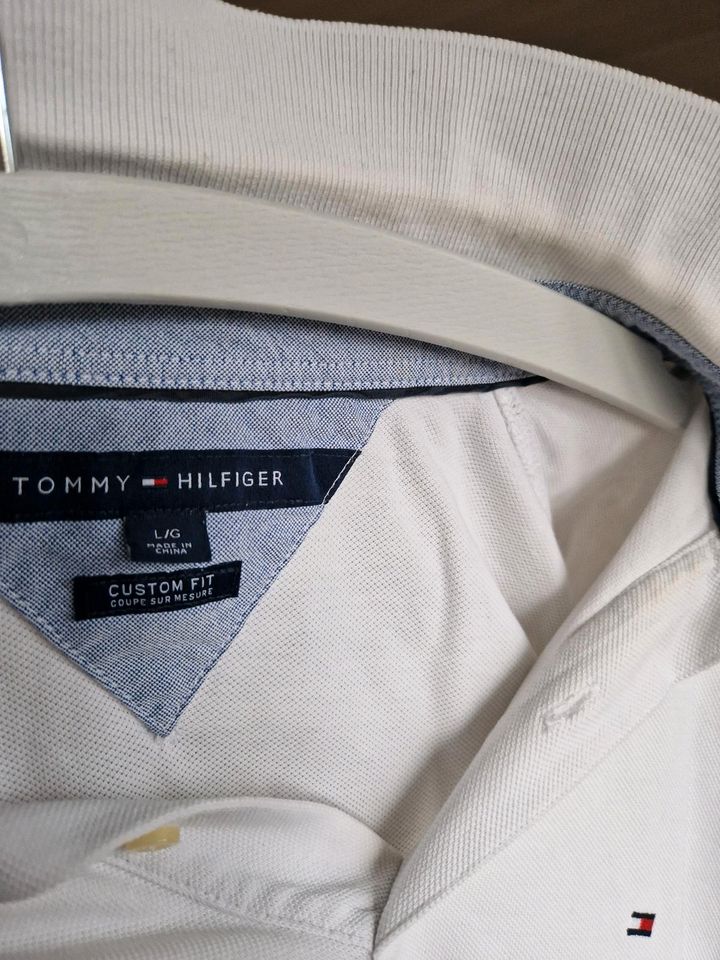 Weißes Poloshirt Tommy Hilfiger Gr.L/XL in Freiburg im Breisgau