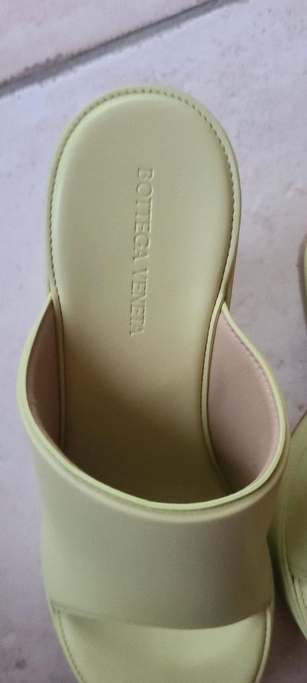 BOTTEGA VENETA SANDALEN in Drolshagen