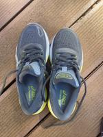 Asics Turnschuhe Gr. 38 Berlin - Reinickendorf Vorschau