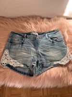 Jeansshorts mit Spitze Nordrhein-Westfalen - Wegberg Vorschau