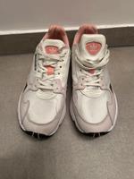 Adidas FALCON W  Größe 40 Hessen - Biebertal Vorschau