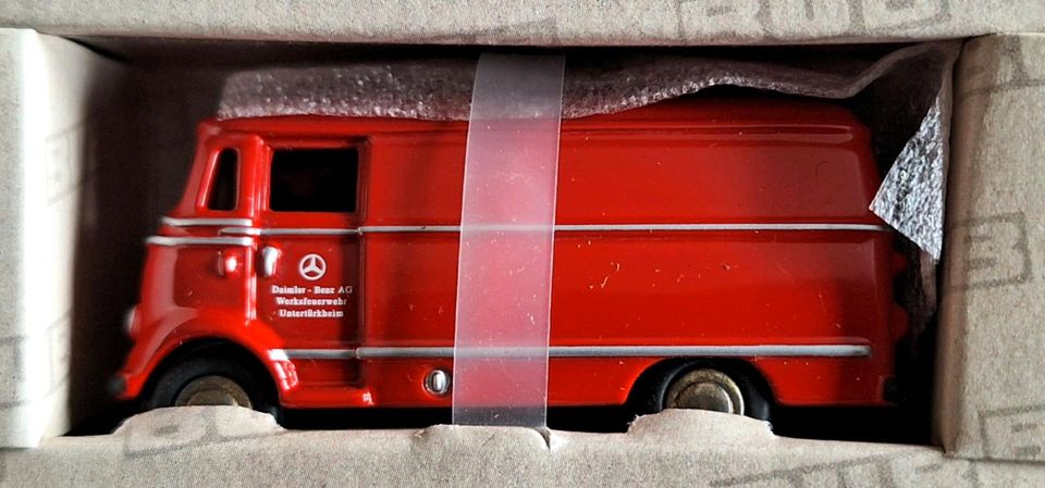 BUB Mercedes-Benz  L 319 "Werksfeuerwehr Untertürkheim" in Mettenheim