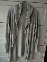 H & M  STRICKJACKE mit Glitzer GR. 170 neuwertig Schleswig-Holstein - Glückstadt Vorschau