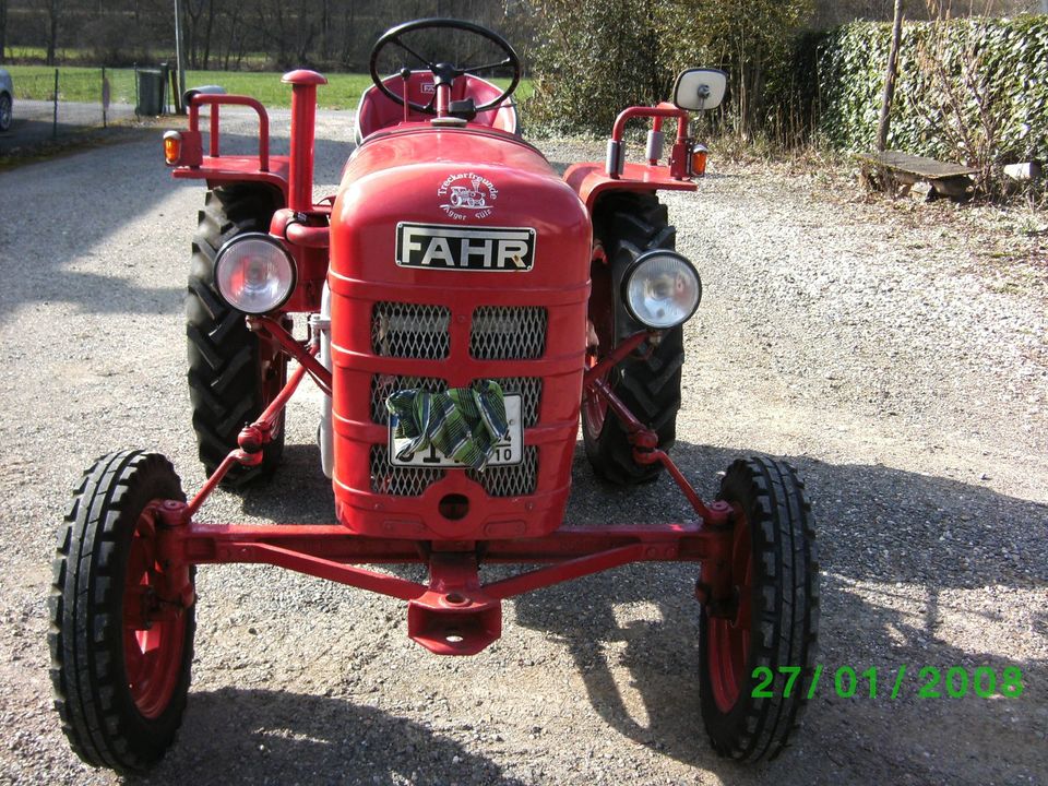 Oldtimer Traktor in Lohmar