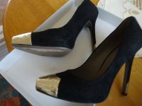 VERSACE -Pumps Gr. 36 schwarz Wildleder mit Messing Saarland - Merchweiler Vorschau