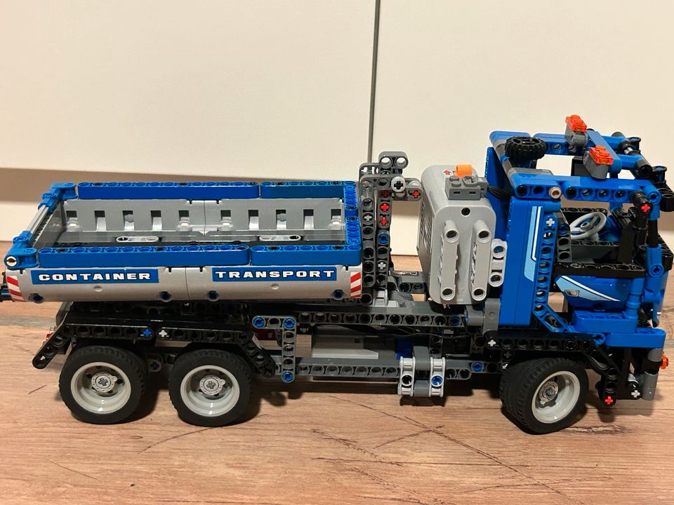 Lego Technic 8052 Container Truck in Dresden