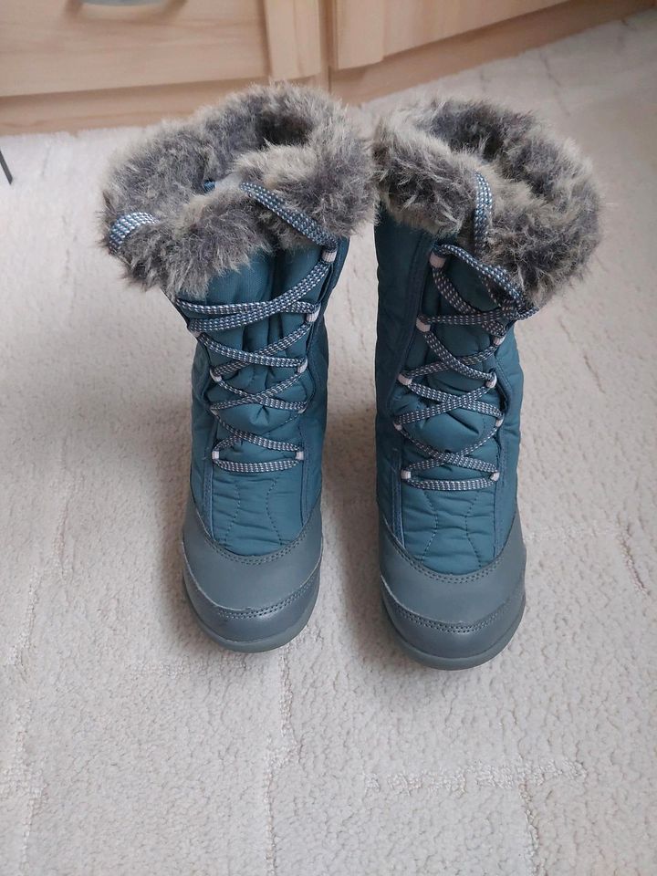 Mädchen Schneestiefel Gr. 35 in Weißenfels