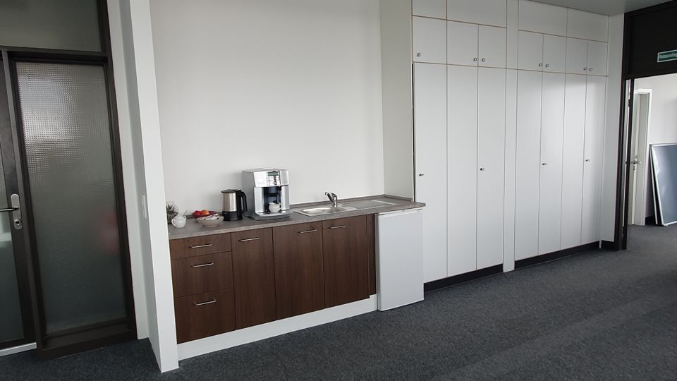 80 m² Büro/Praxis/Kanzlei - zentral mit Blick ins Grüne inkl. Heizkosten! in Lemgo