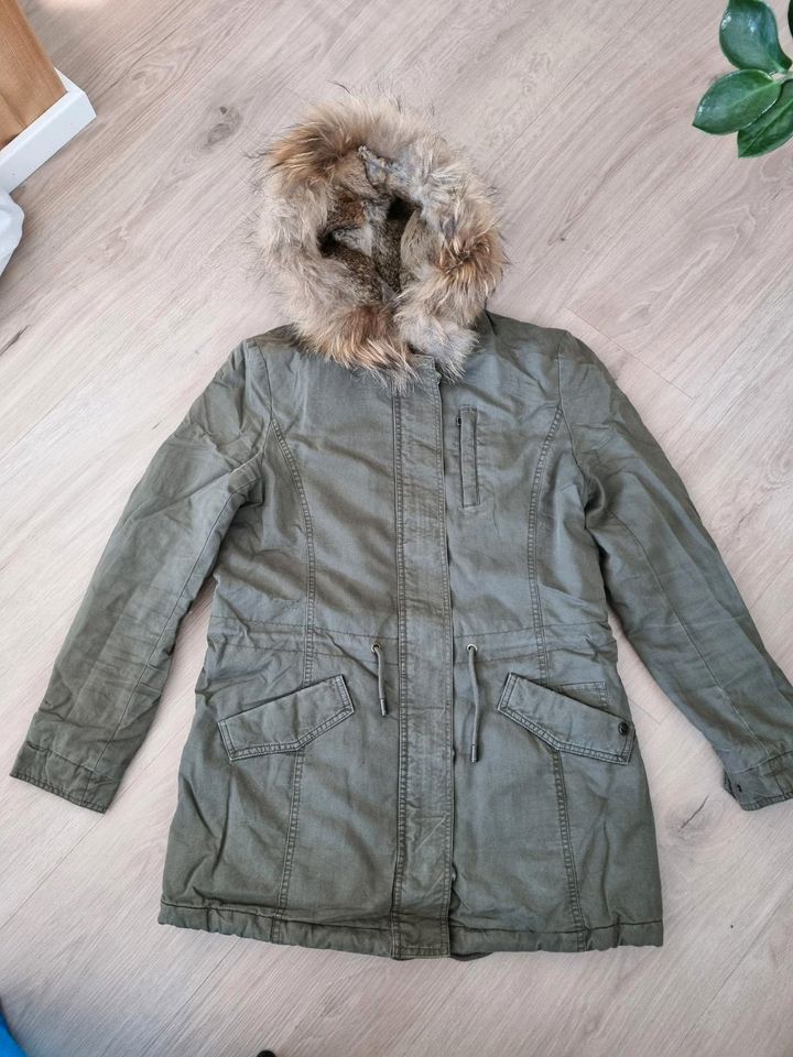 Winterjacke IQ Berlin oliv-grün Größe 34 (fällt wie S aus) in München