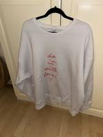 Sweatshirt Damen weiß Gr XXL 52/54 Neuwertig Nordrhein-Westfalen - Schwerte Vorschau