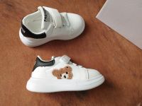 trendige coole Sneaker Schuhe Gr. 24/25 rutschfest bequeme Nordrhein-Westfalen - Hamm Vorschau