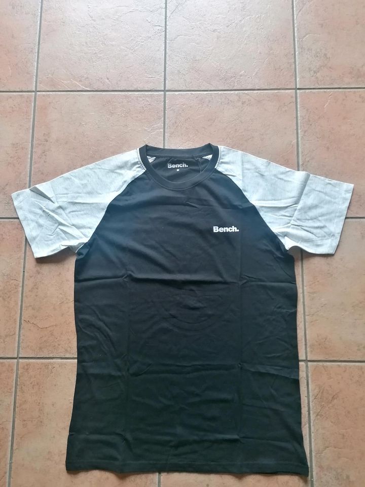 Bench Herren Trova T-Shirt Größe M schwarz - grau 100% Baumwolle in Chemnitz