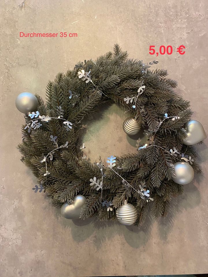 schöne Advents-/Weihnachtsdeko #Adventskranz #Baumschmuck in Pulheim