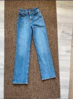Jeans Hose von Pieces High Waist, Gerades Bein, Gr. S / 26/32 Niedersachsen - Emden Vorschau
