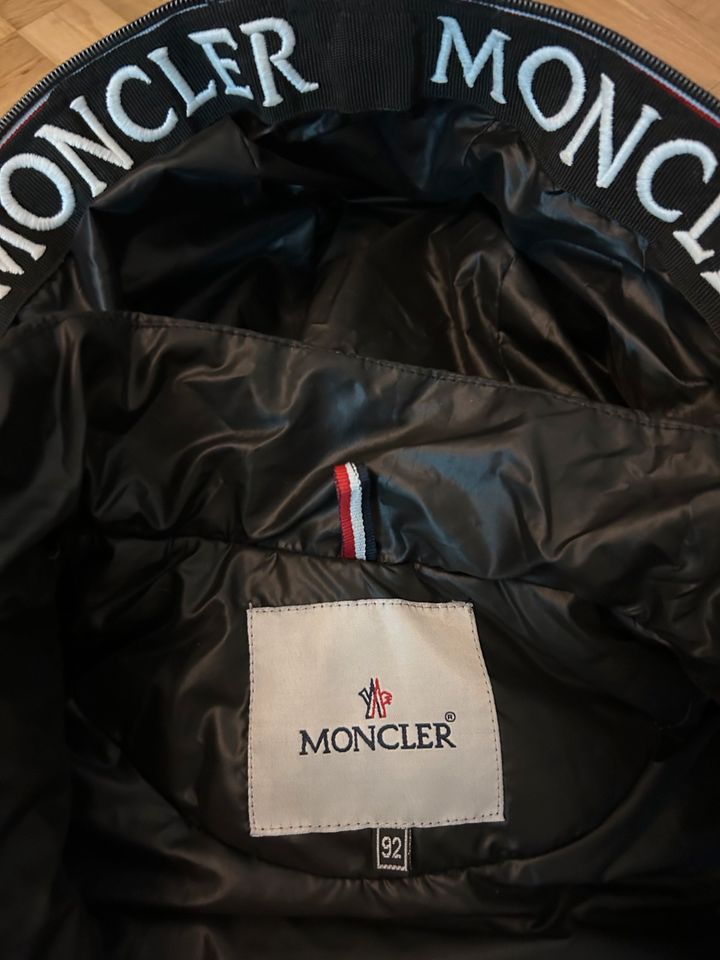 Kinder Moncler Down Jacket / Daunenjacke Gr. 92 in Gräfelfing