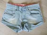 Damen Mädchen Hot Pants Jeans Shorts Gr. 32 Niedersachsen - Himmelpforten Vorschau