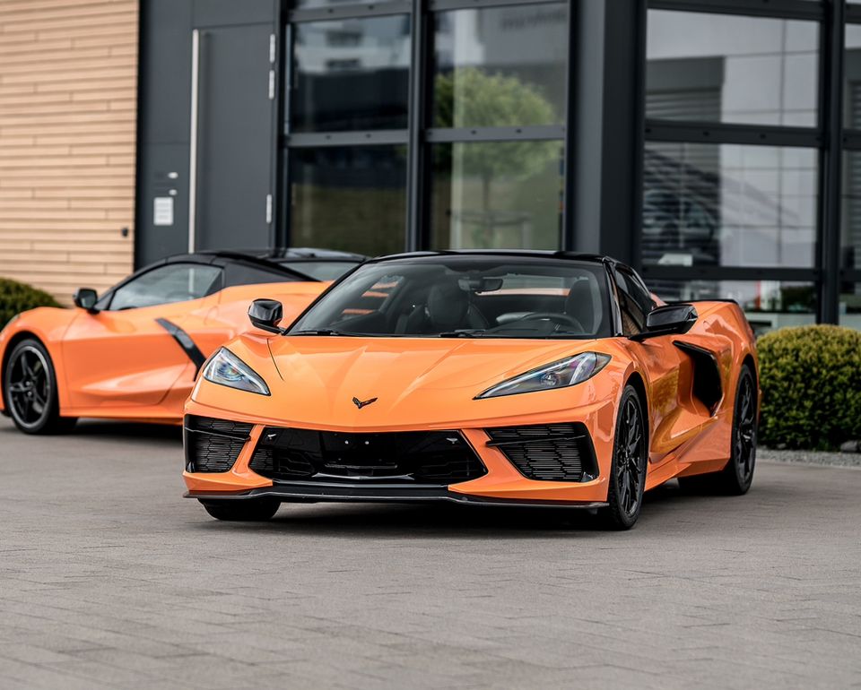 Corvette C8 Cabrio 3LT Europa Modell in amplify orange in Hamburg