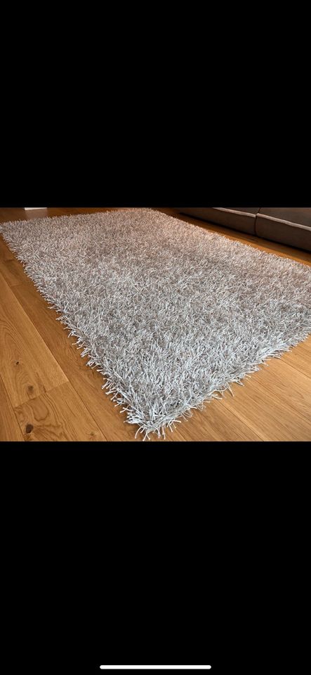 Design Teppich zu verkaufen 230x160cm in Germering