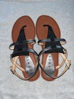 Esprit Sandalen Damen silber schwarz Größe 39 Hessen - Friedberg (Hessen) Vorschau