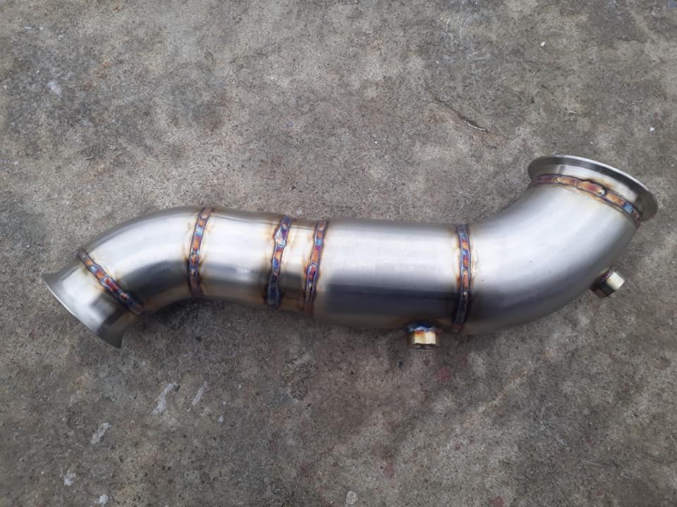 Downpipe 89mm DECAT MERCEDES E300  2.0i Turbo (245 PS) 2016-2019 in Löcknitz