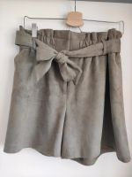 Vero Moda Verloursleder Shorts mit Bindeband in greige/taupe Gr.L Niedersachsen - Northeim Vorschau