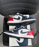 Nike Air Jordan 1 low Howard 44 / 10 rot blau Nordrhein-Westfalen - Kreuztal Vorschau